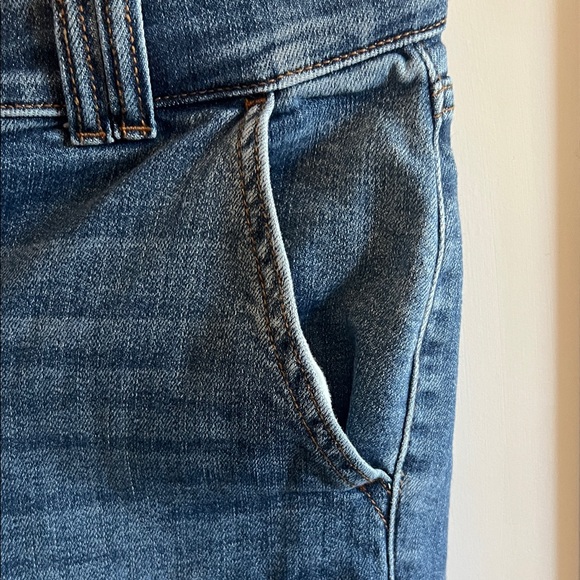 Classic Blue Women's Jeans - Picture 4 of 5